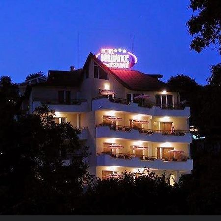 Brilliance Hotel Varna Bagian luar foto