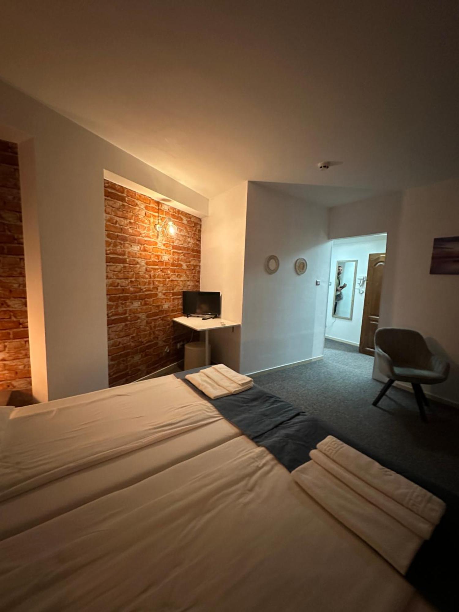 Brilliance Hotel Varna Bagian luar foto