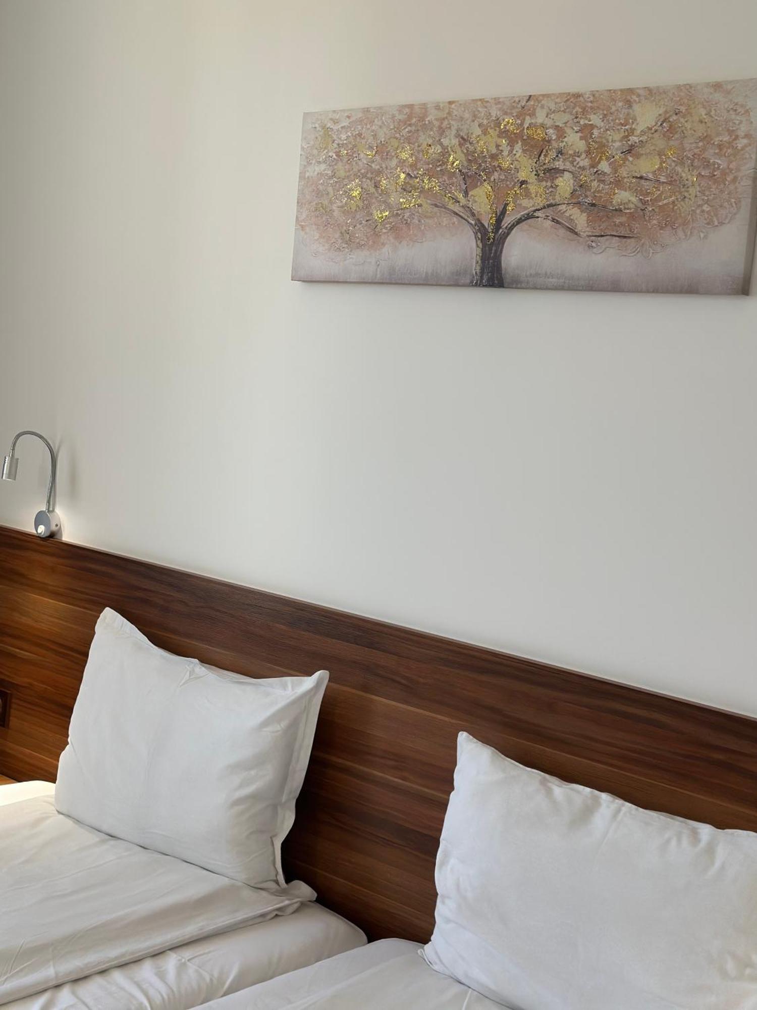 Brilliance Hotel Varna Bagian luar foto